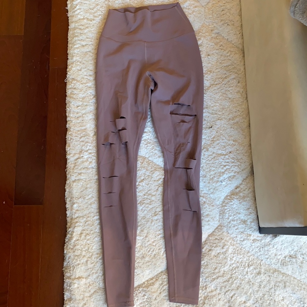 Alo Cut Out Leggings